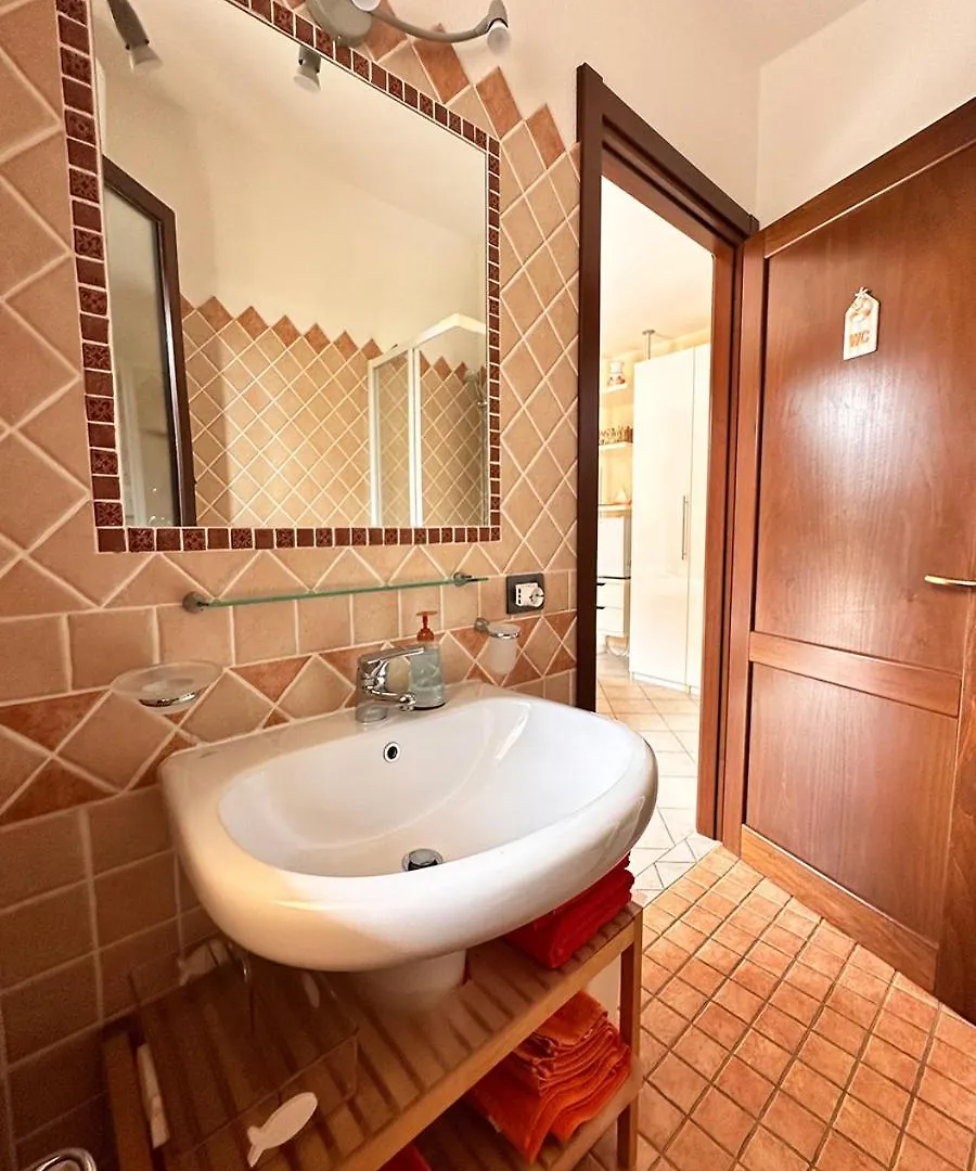 Pensión Murphy Holiday Homes- Crisalide Rooms La Maddalena  Italia