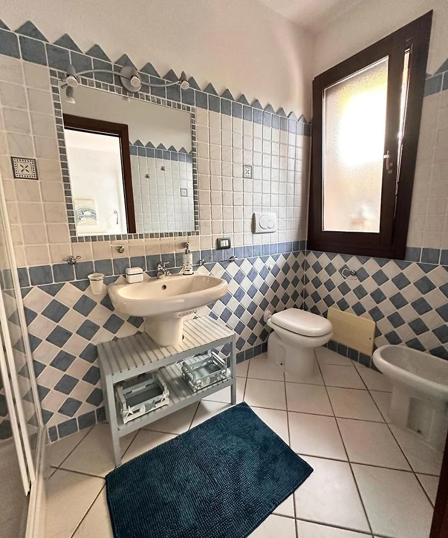 Murphy Holiday Homes- Crisalide Rooms La Maddalena  Italia