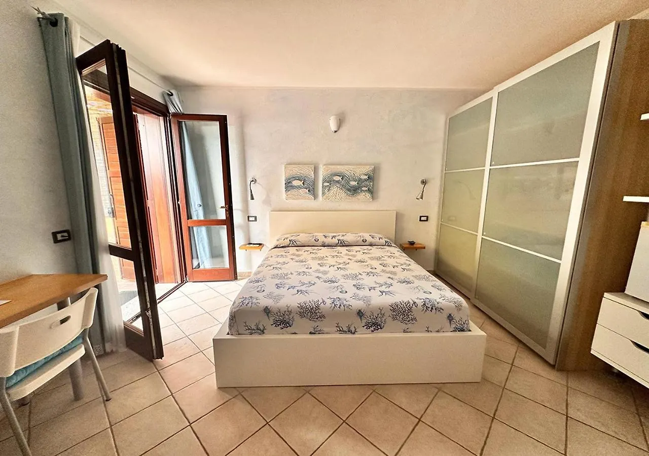Murphy Holiday Homes- Crisalide Rooms La Maddalena  Pensión