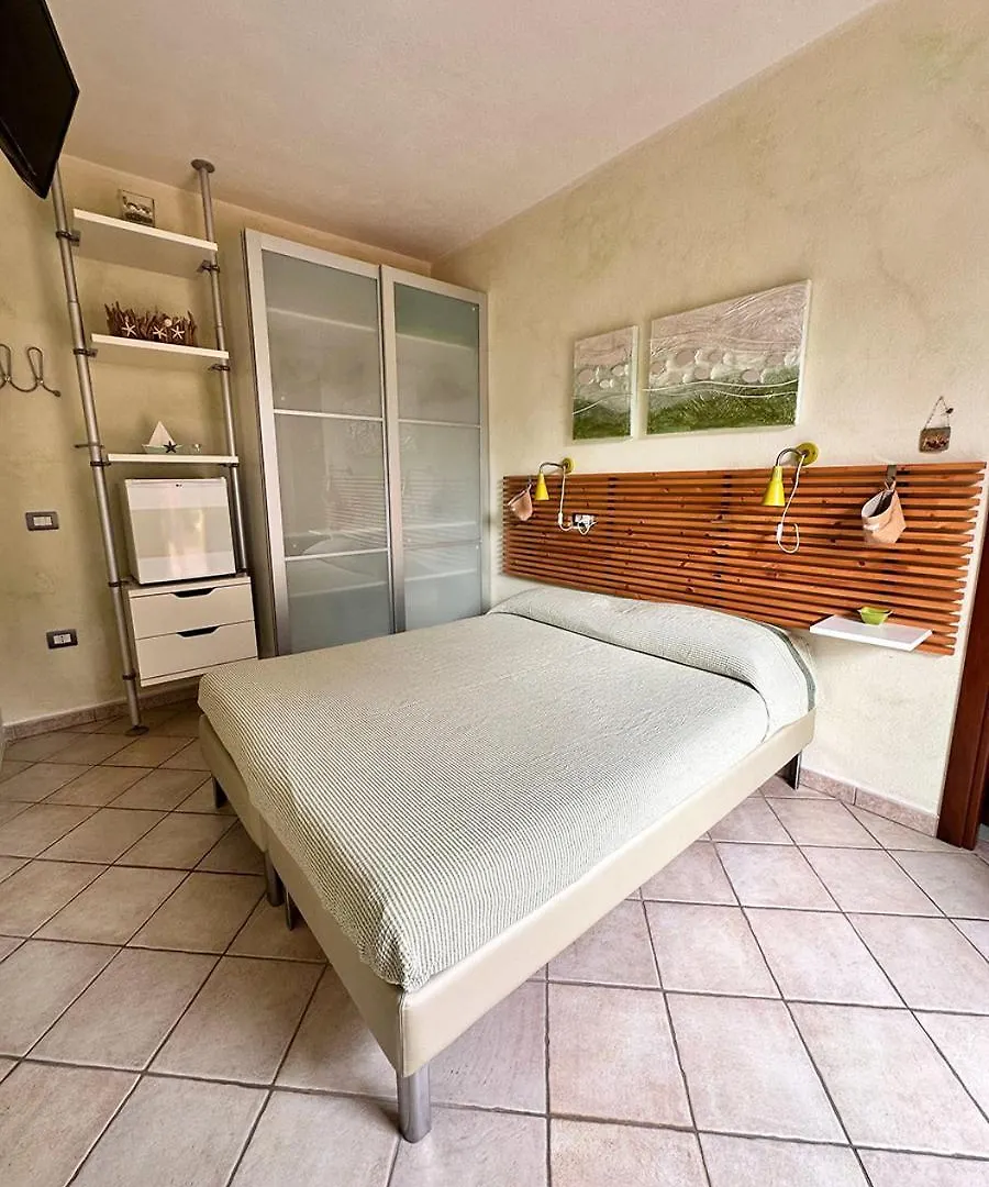 Murphy Holiday Homes- Crisalide Rooms La Maddalena